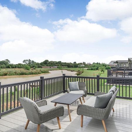 Home Farm Park Lakeside Retreat Burgh le Marsh Room photo