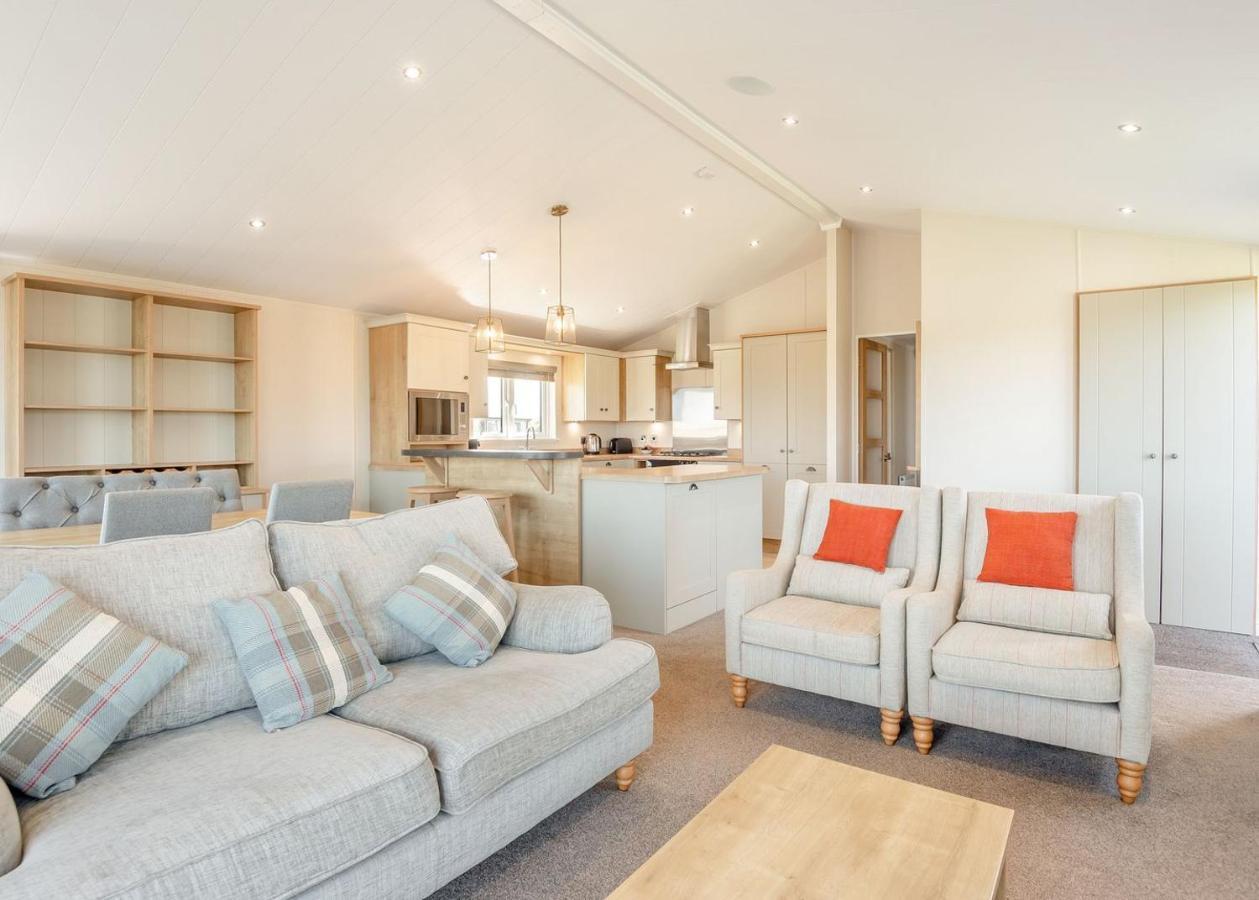 Home Farm Park Lakeside Retreat Burgh le Marsh Room photo